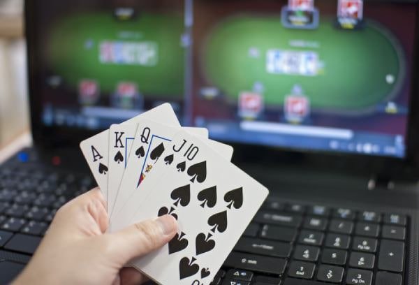 slot678 အွန်လိုင်း ကတ်ဂိမ်းများ Poker Baccarat မြန်မာကစားသမားများ